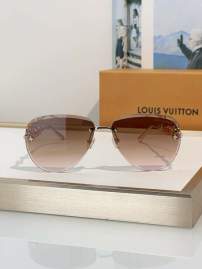 Picture of Louis Vuitton Sunglasses _SKUfw80916553fw